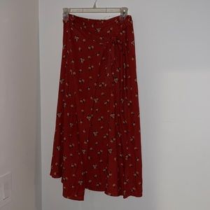 MAXI DRESS WITH SLIT IN LEG